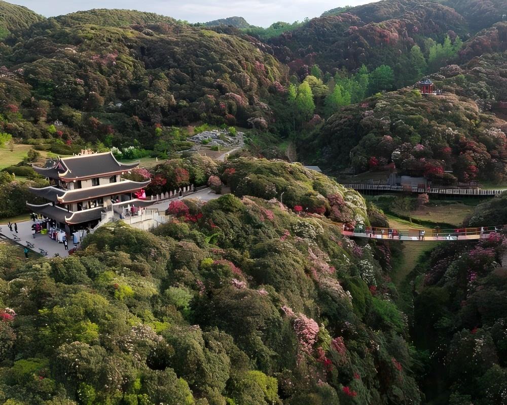 อุทยานกุหลาบร้อยลี้